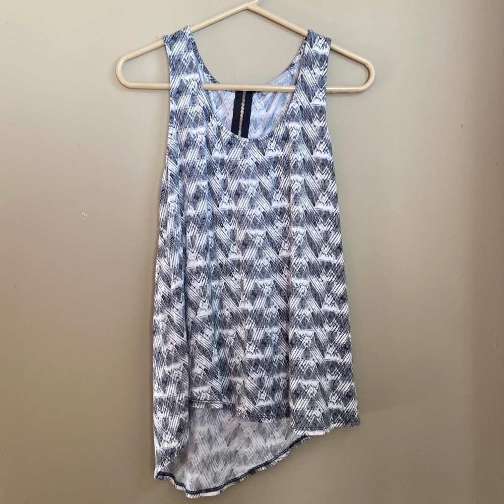 Olivia Moon Sleeveless Tank Top Size Large, Black and White Print Asymmetrical